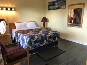 Queen room